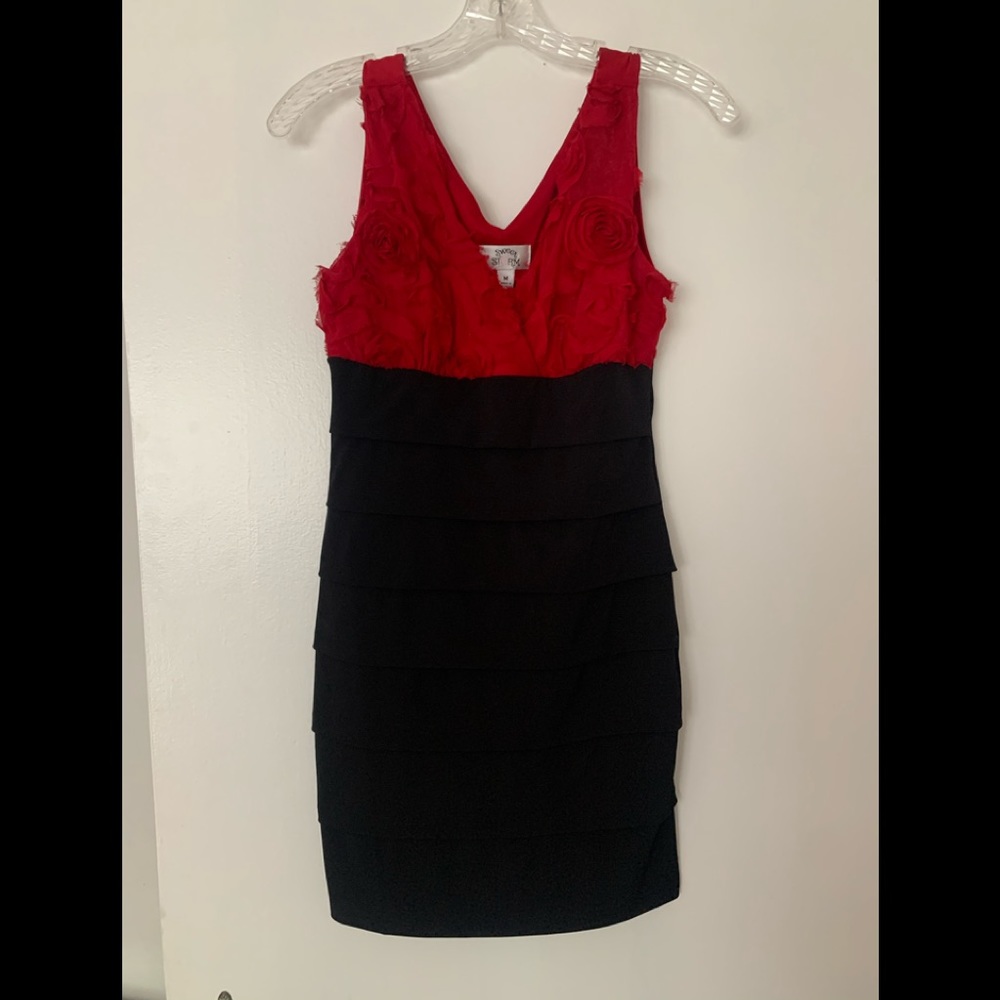Beautiful Sweet Storm fitted dress size M